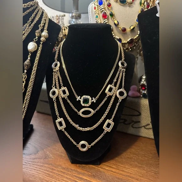 Vintage to Modern Jewelry Show! Tuesday! May 20th at 10:00am PST! - Picture 5 of 10